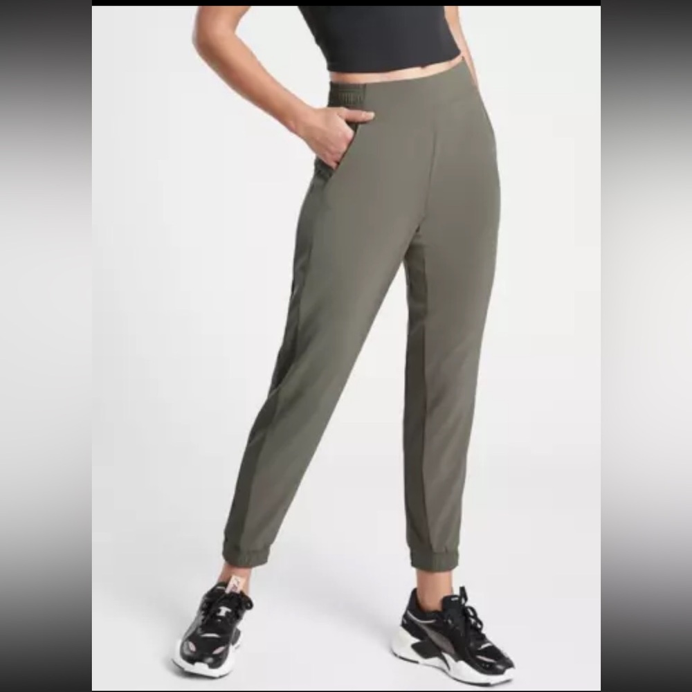 Athleta Brooklyn Jogger-Mountain Olive Size 6
